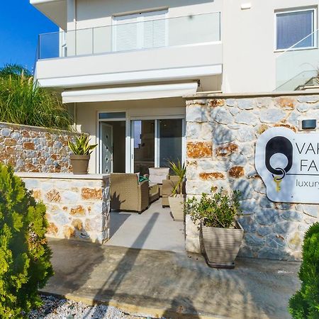 Vakakis Family Luxury Studios 2 Palaiochora Exterior foto