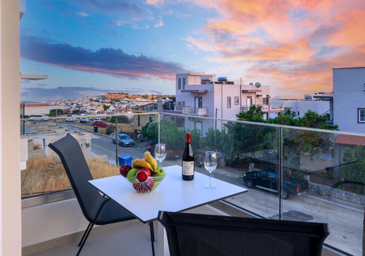 Vakakis Family Luxury Studios 2 Palaiochora Exterior foto